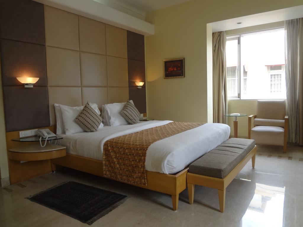 Ascot Hotel Bombaj Zewnętrze zdjęcie